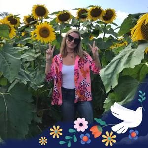 Meet your Posher, Brittney